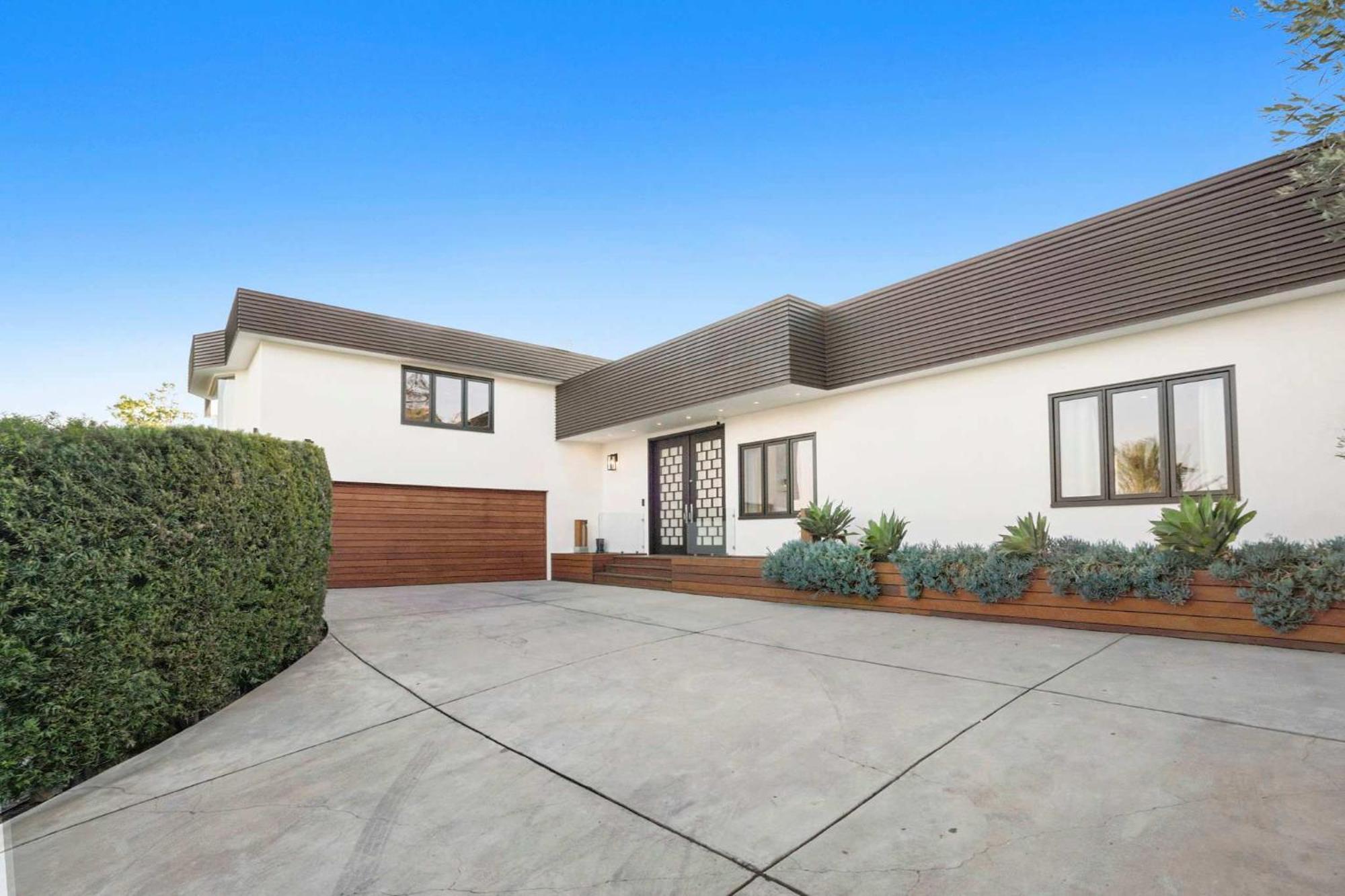 Serene By Awhile * Los Angeles