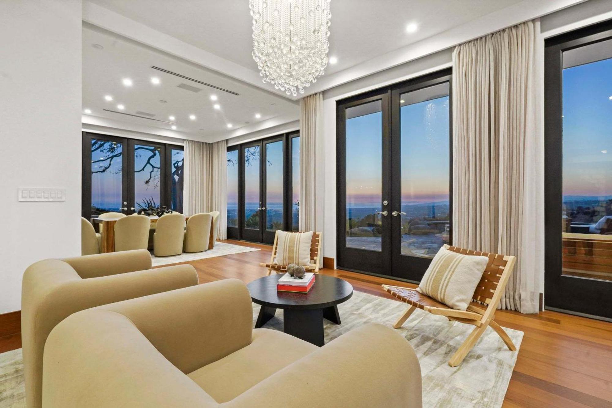 Serene By Awhile Holiday home
