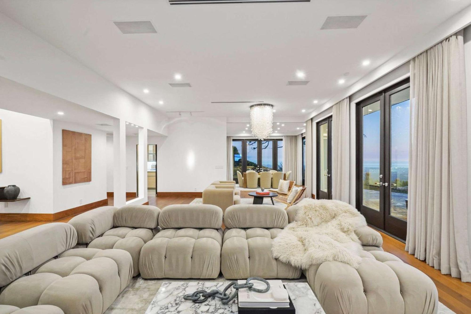 Holiday home Serene By Awhile *