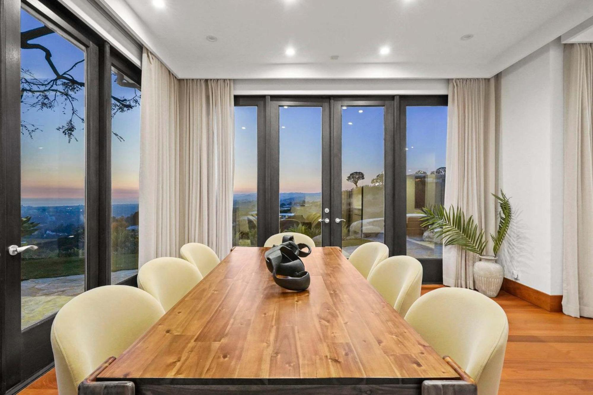 Serene By Awhile Holiday home Los Angeles