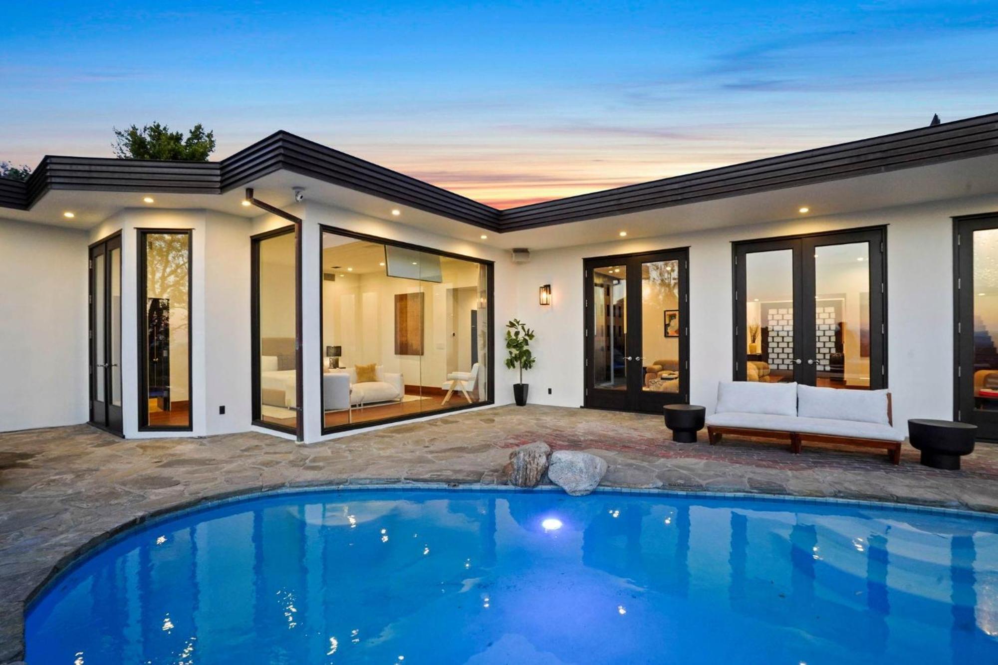 Holiday home Serene By Awhile Los Angeles