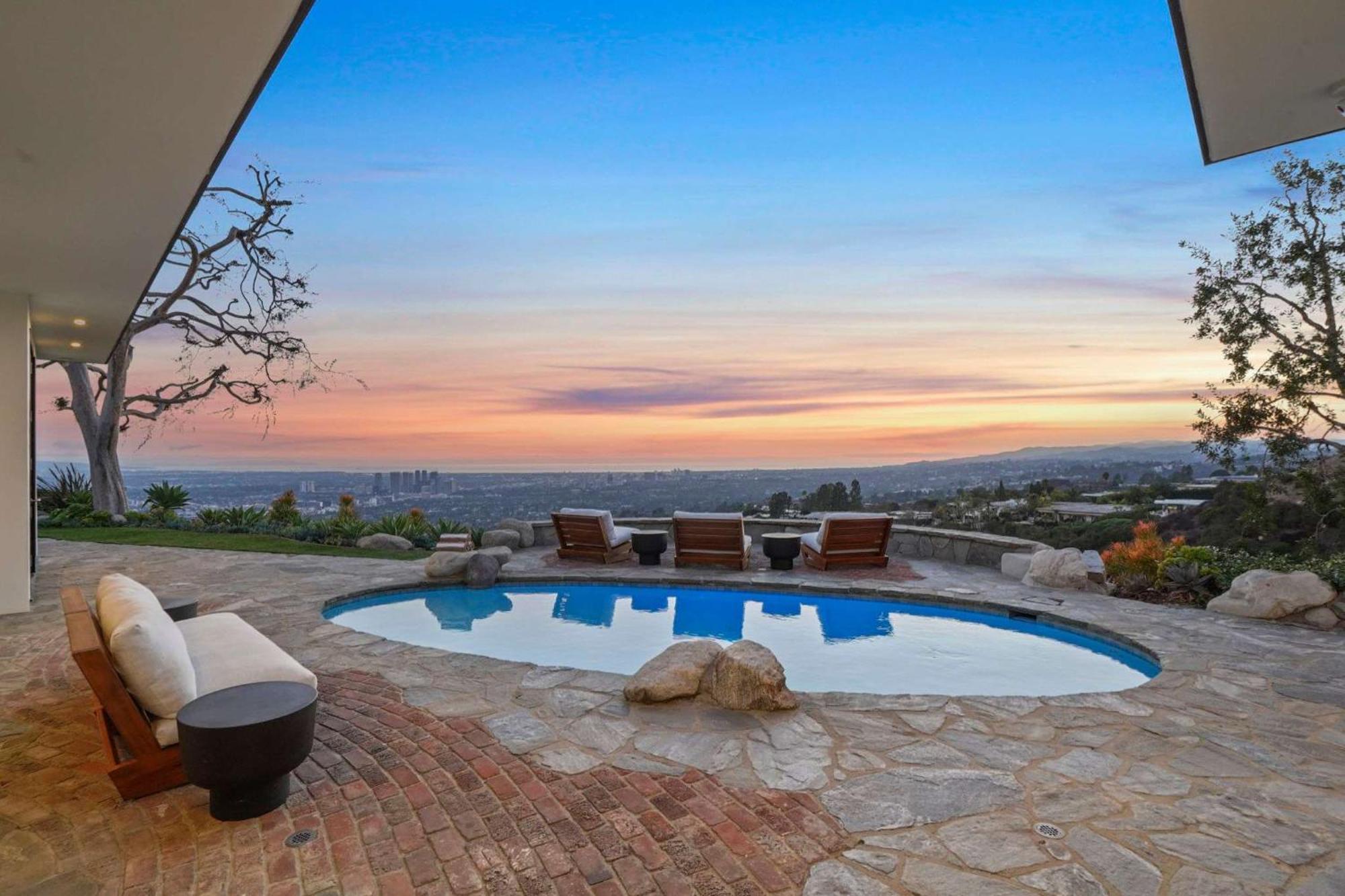 Serene By Awhile Holiday home *