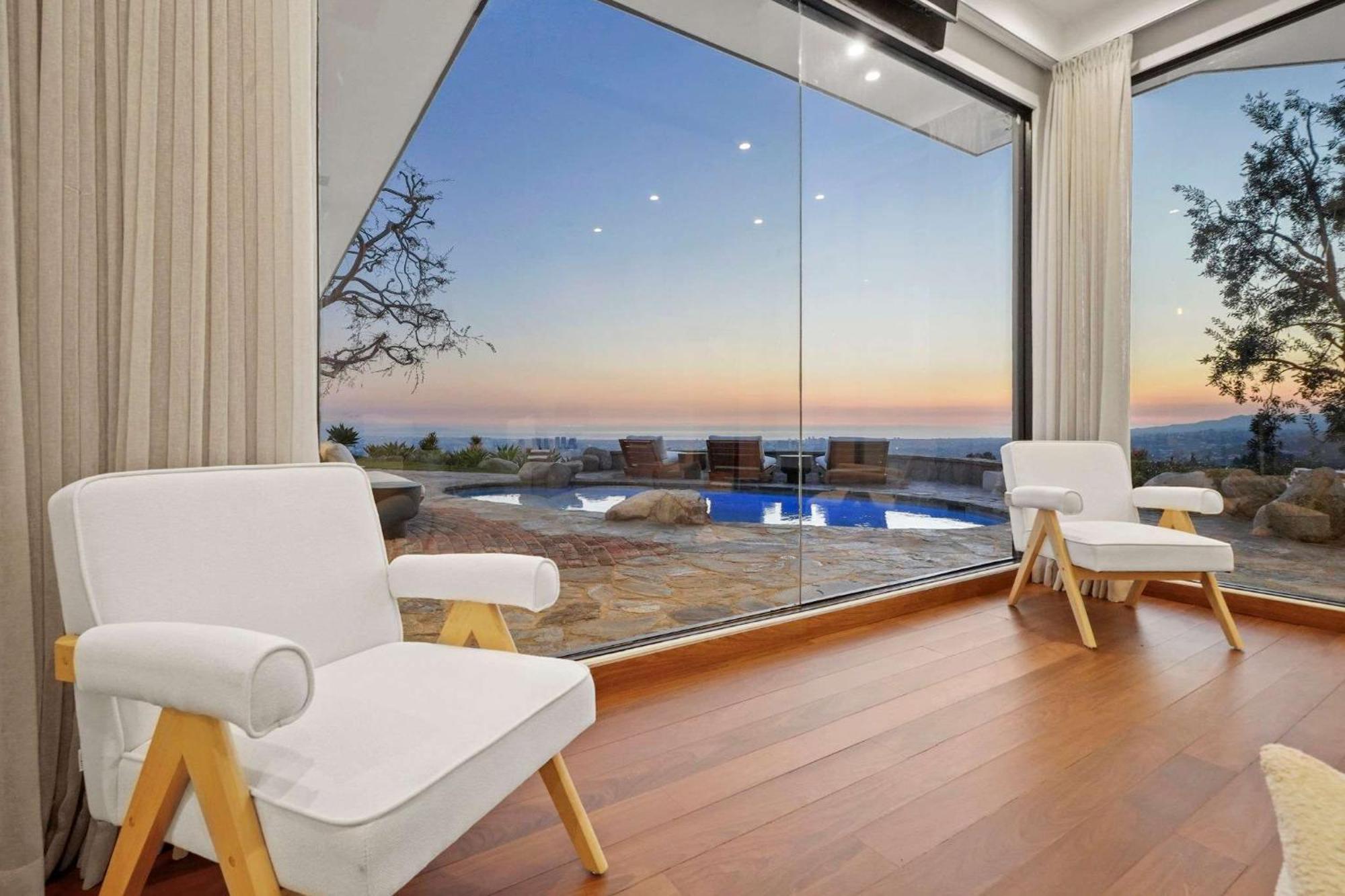 Holiday home Serene By Awhile Los Angeles