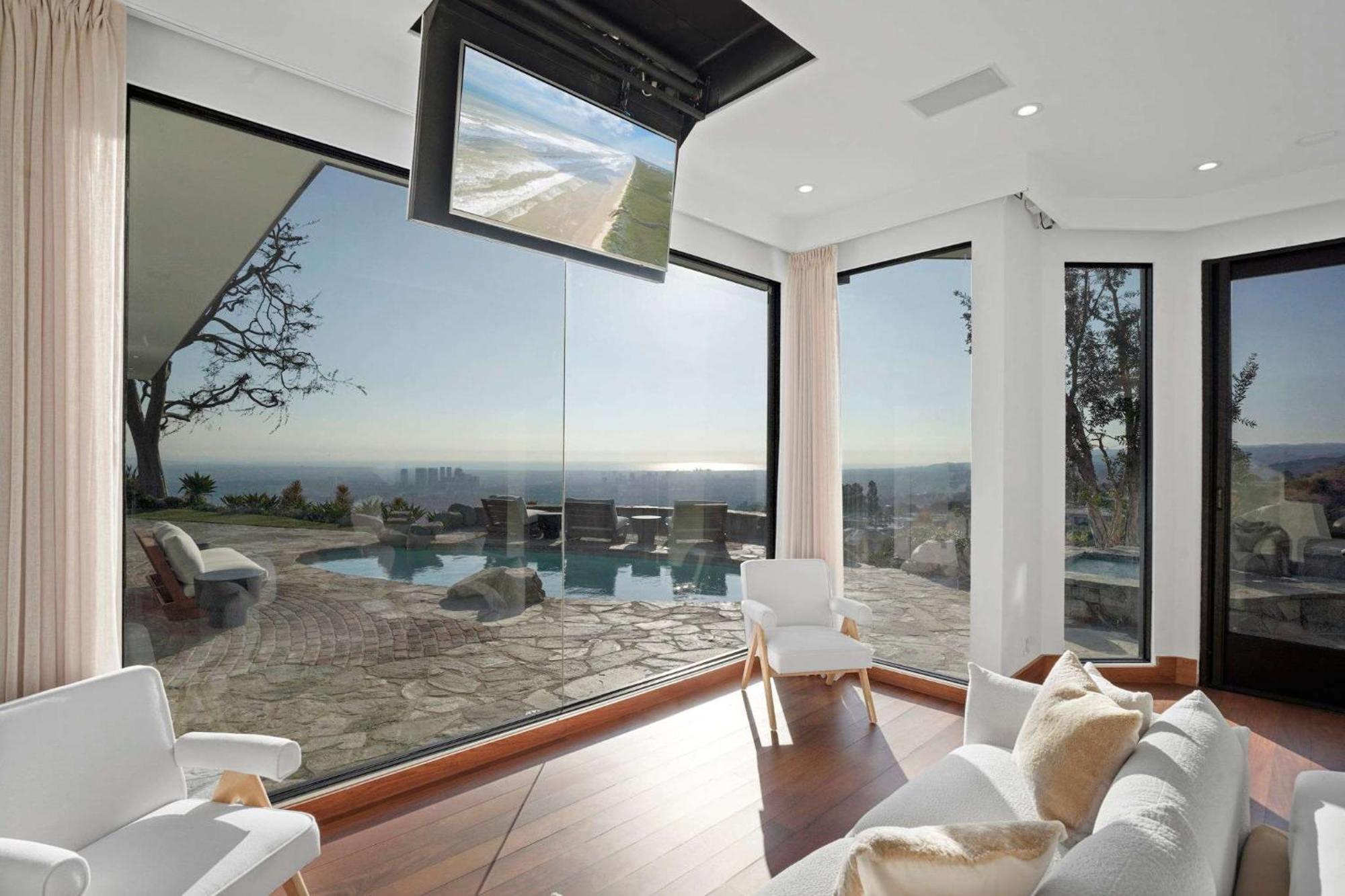 Holiday home Serene By Awhile Los Angeles